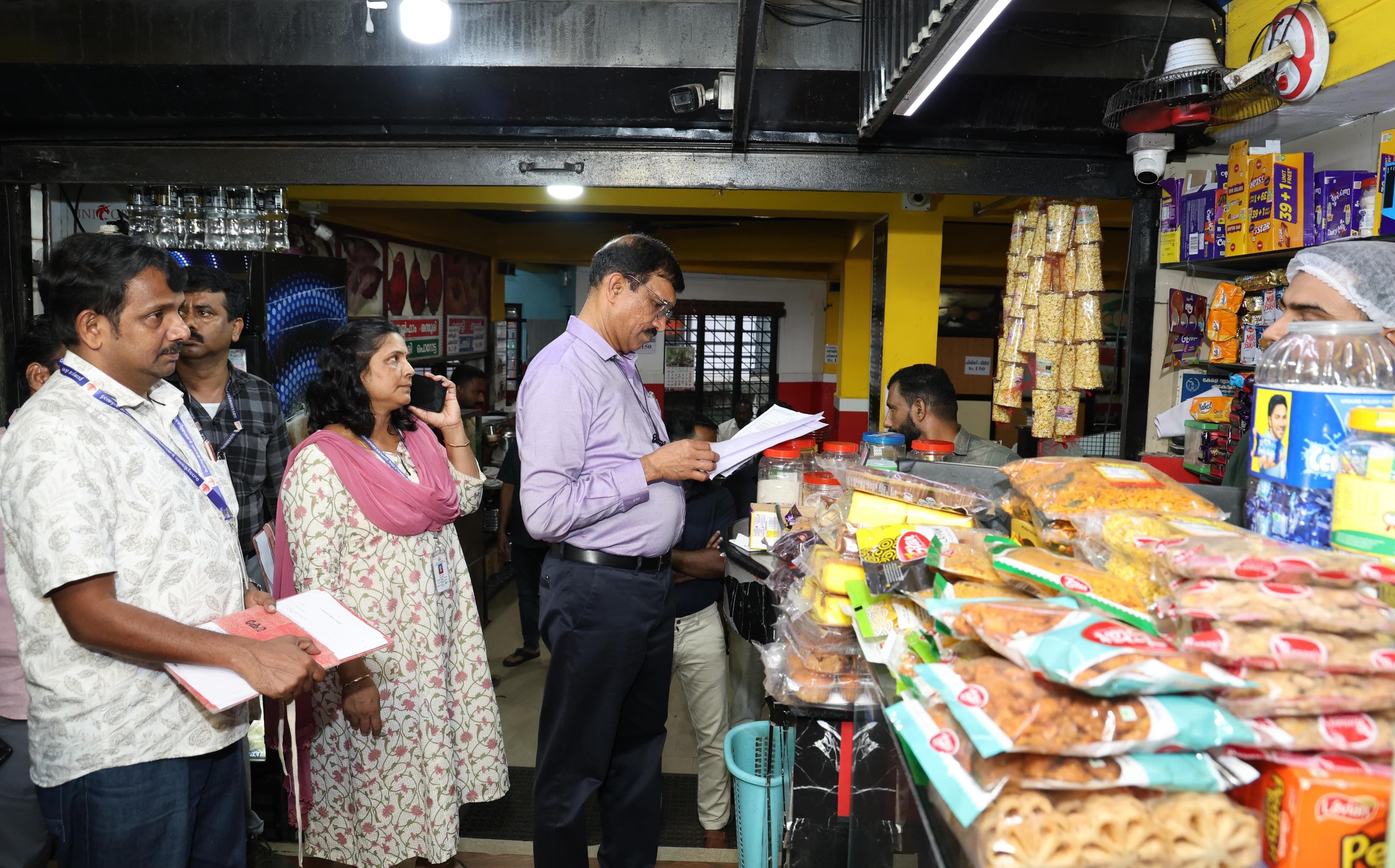 ഓണവിപണിയില് ജില്ലാകളക്ടറുടെ നേതൃത്വത്തില് പരിശോധന